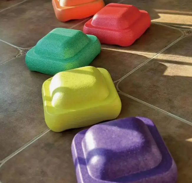 Цветни камъни за баланс тип Stepping Stones комплект от 3 части Цветни камъни за баланс тип Stepping Stones комплект от 3 части